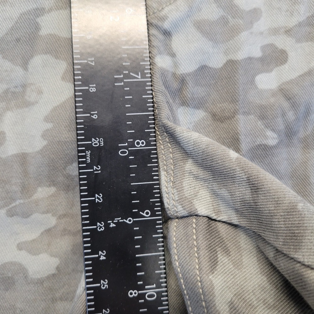 SPANX Camo Print Shaping Bike Shorts Womens M | High Rise Compression Activewear - Picture 3 of 10